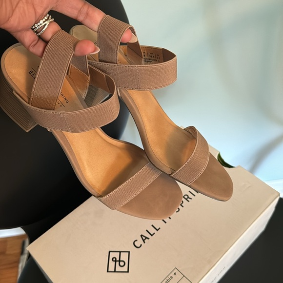New in Box Call It Spring Stalaya Tan Sandals Size 8 *Vegan - Picture 3 of 7